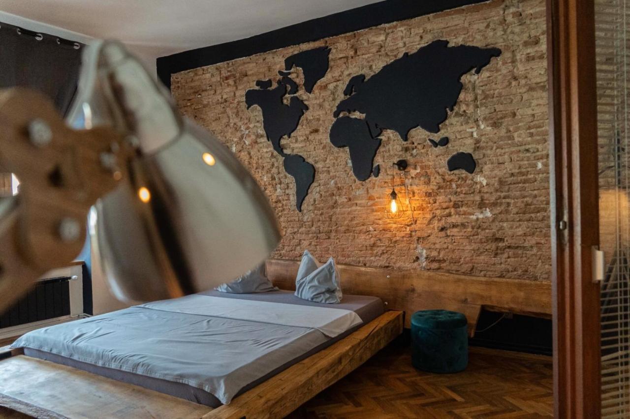 World Studio Sibiu Luaran gambar