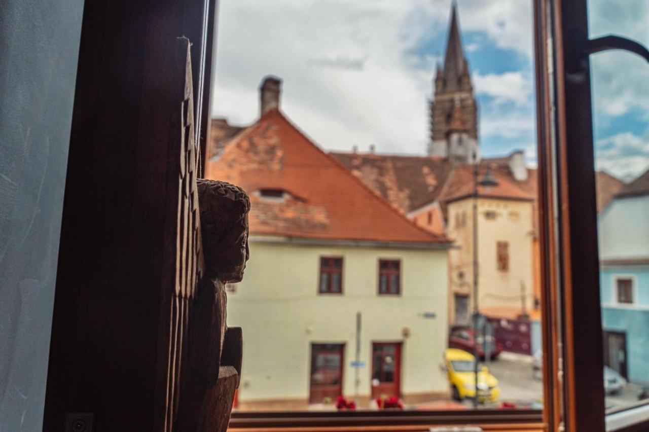 World Studio Sibiu Luaran gambar