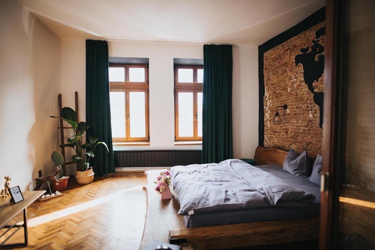 World Studio Sibiu Luaran gambar